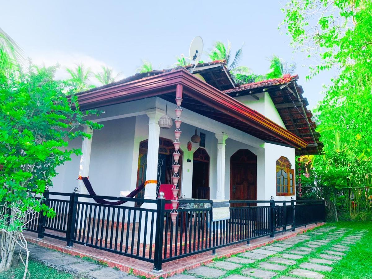 Kawshan Home Stay Dikwella Exterior foto
