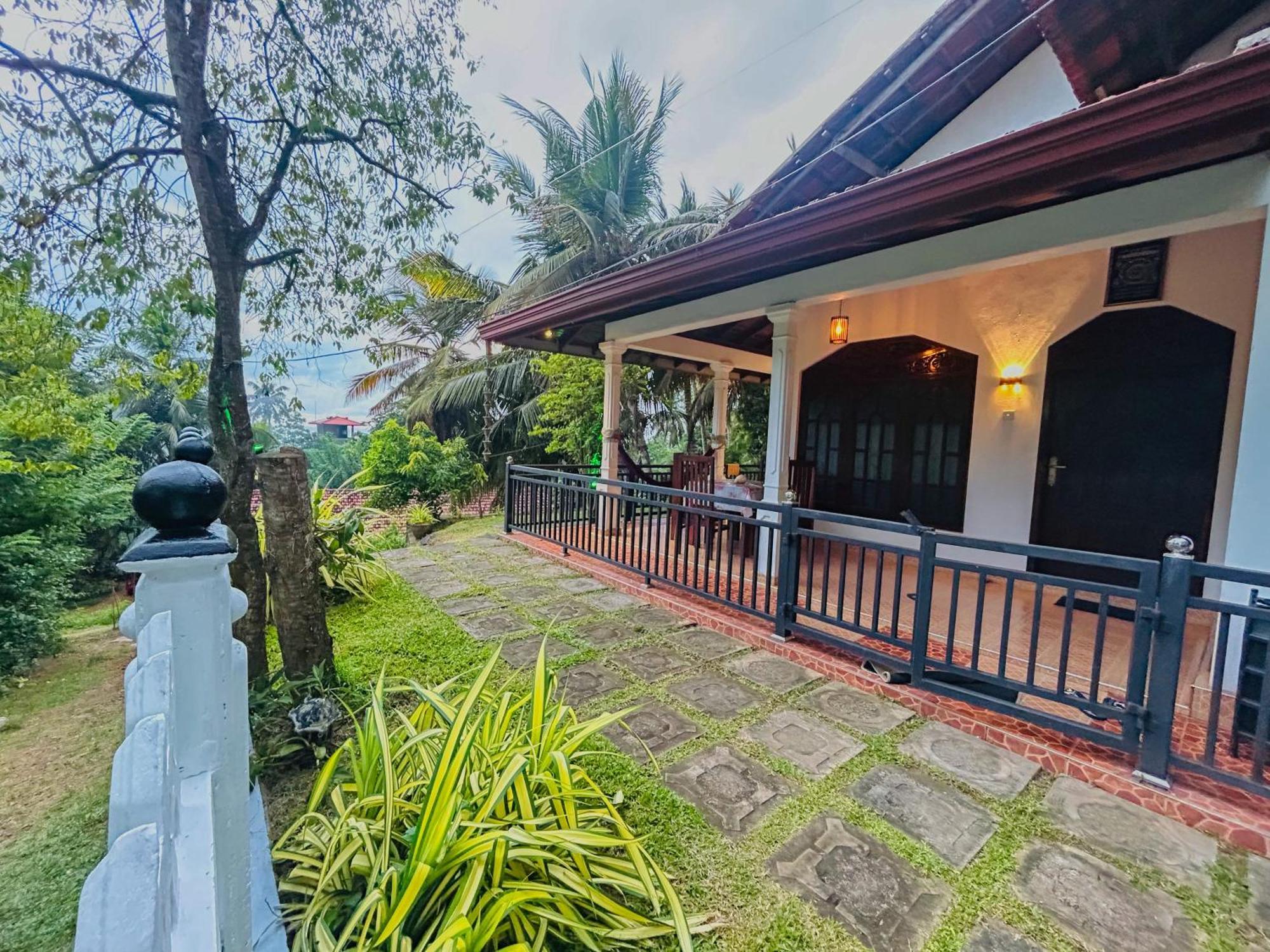 Kawshan Home Stay Dikwella Exterior foto